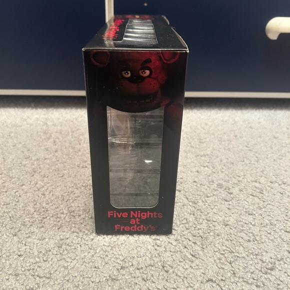 Five Nights at Freddy's 4-Pack: Toy Freddy Toy Bonnie Toy Chica & Mangle 5” - Picture 11 of 12